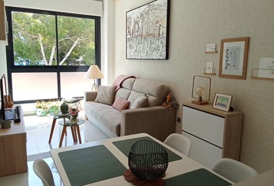 Återförsäljning - Lägenhet / lägenhet - Torrevieja - Estacion De Autobuses