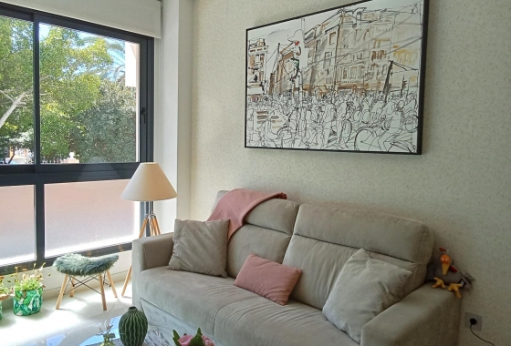 Återförsäljning - Lägenhet / lägenhet - Torrevieja - Estacion De Autobuses