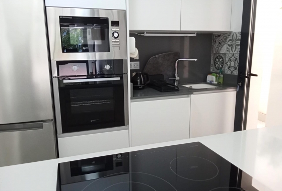 Återförsäljning - Lägenhet / lägenhet - Torrevieja - Estacion De Autobuses