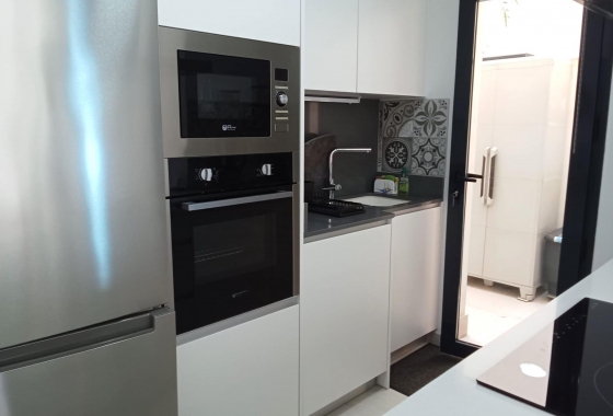 Återförsäljning - Lägenhet / lägenhet - Torrevieja - Estacion De Autobuses