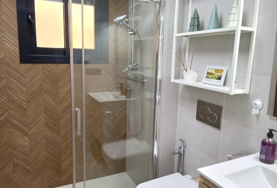 Återförsäljning - Lägenhet / lägenhet - Torrevieja - Estacion De Autobuses