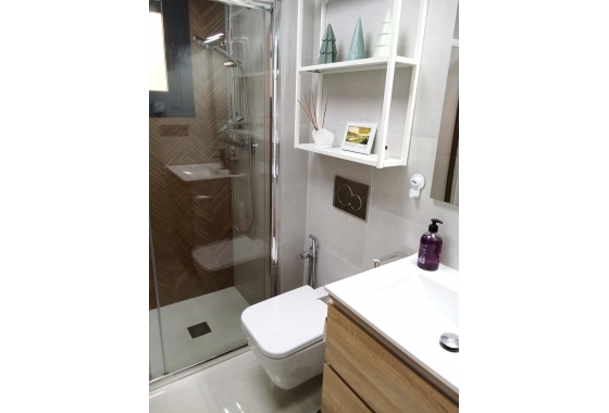 Återförsäljning - Lägenhet / lägenhet - Torrevieja - Estacion De Autobuses