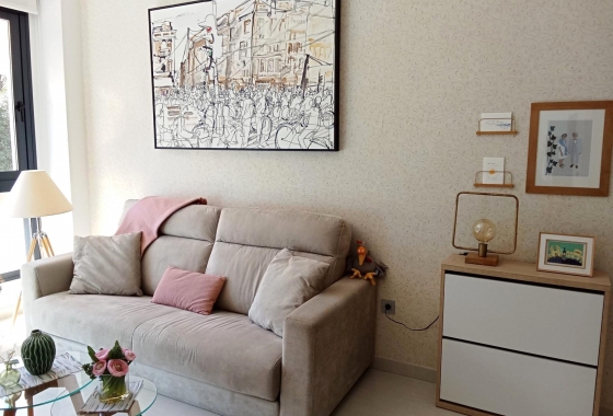 Återförsäljning - Lägenhet / lägenhet - Torrevieja - Estacion De Autobuses