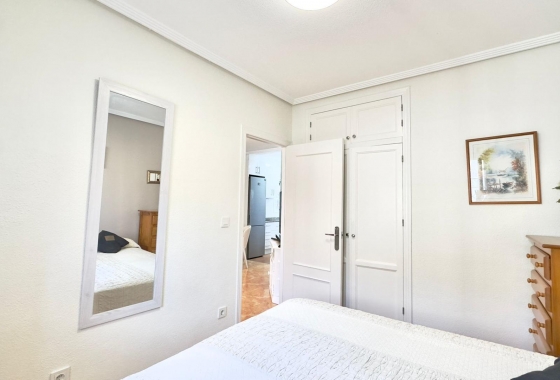 Resale - Bungalow - Torrevieja - Centro