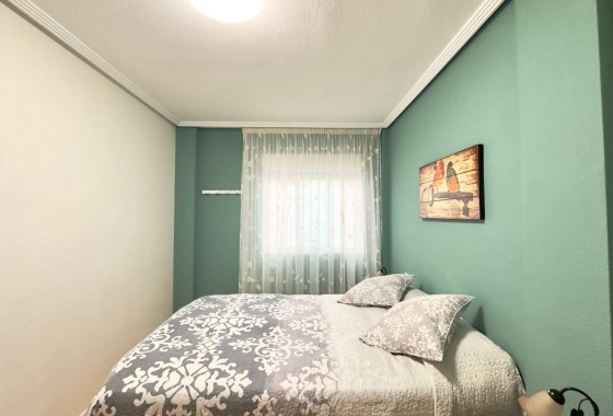 Resale - Bungalow - Torrevieja - Centro