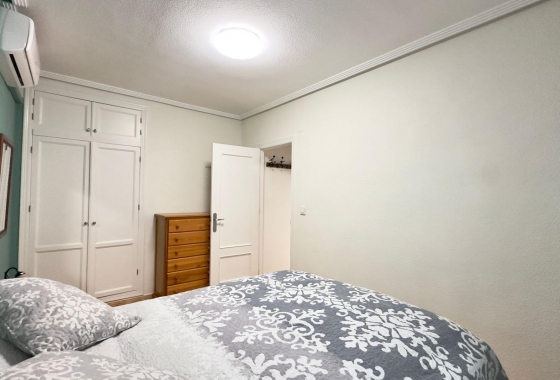 Resale - Bungalow - Torrevieja - Centro