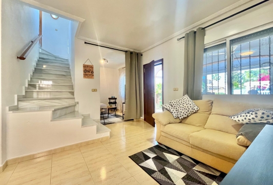 Перепродажа - Вилла - Orihuela Costa - Los Almendros-la Florida