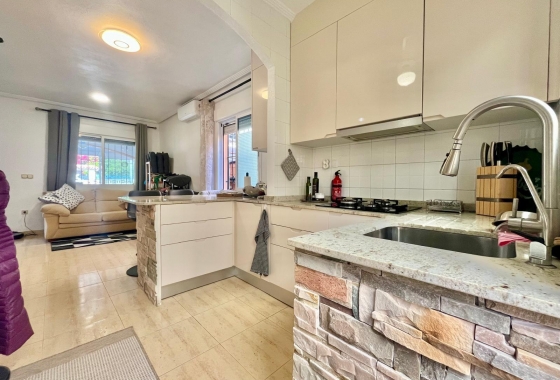 Перепродажа - Вилла - Orihuela Costa - Los Almendros-la Florida