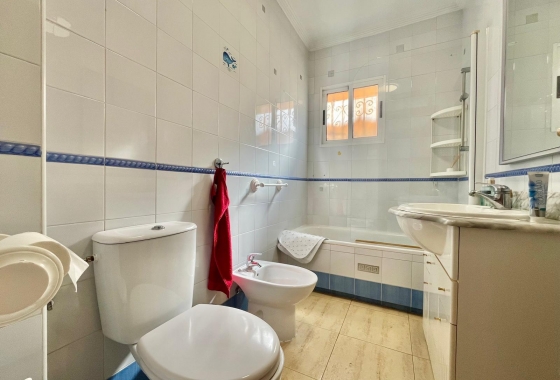 Перепродажа - Вилла - Orihuela Costa - Los Almendros-la Florida