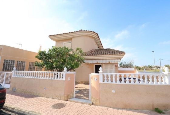 Resale - Villa - Torrevieja - Costa Blanca