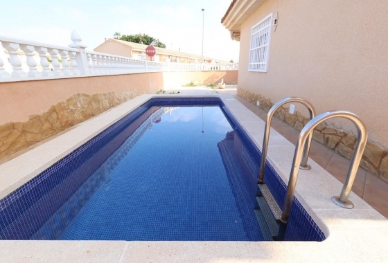 Resale - Villa - Torrevieja - Costa Blanca