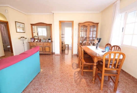 Resale - Villa - Torrevieja - Costa Blanca
