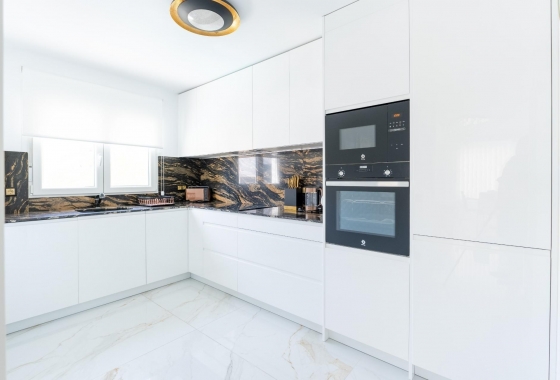 Resale - Townhouse - Torrevieja - Punta Prima