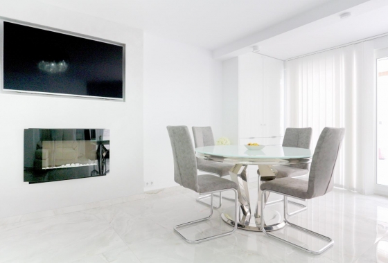 Resale - Townhouse - Torrevieja - Punta Prima