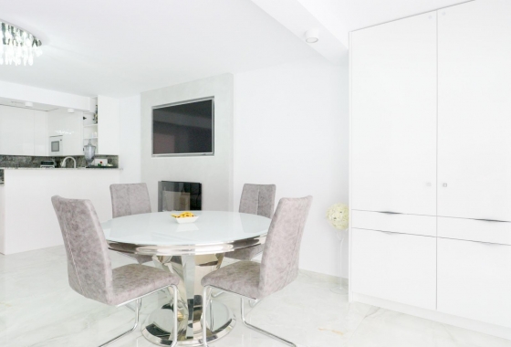 Resale - Townhouse - Torrevieja - Punta Prima