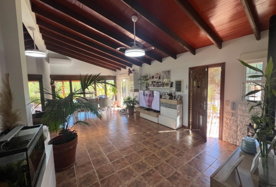 Перепродажа - Finca - Dolores - Comunidad Valenciana