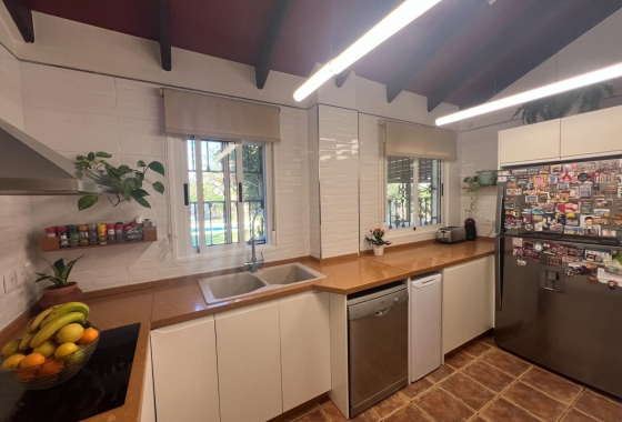 Перепродажа - Finca - Dolores - Comunidad Valenciana