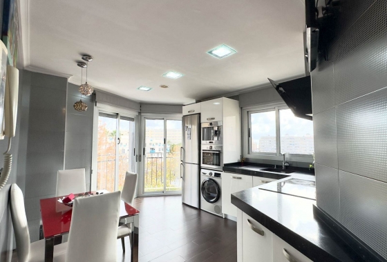 Перепродажа - Квартира - Torrevieja - Nueva Torrevieja - Aguas Nuevas