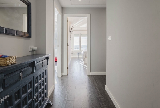 Resale - Apartment / flat - Torrevieja - Playa del Acequión