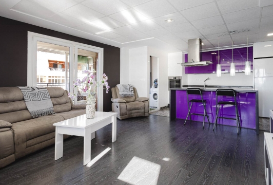 Resale - Apartment / flat - Torrevieja - Playa del Acequión