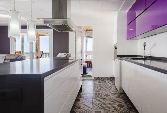 Resale - Apartment / flat - Torrevieja - Playa del Acequión