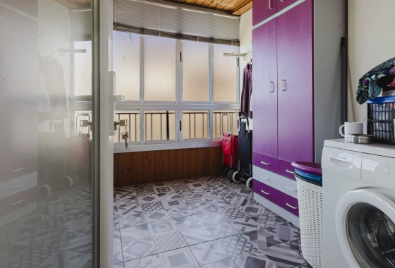 Resale - Apartment / flat - Torrevieja - Playa del Acequión