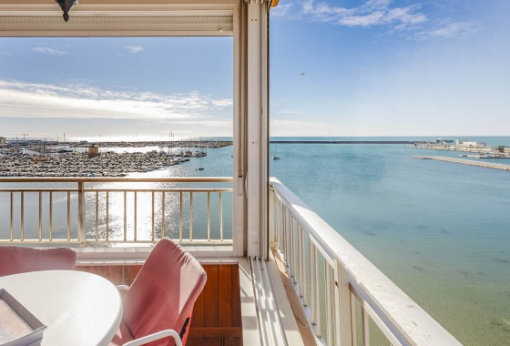 Resale - Apartment / flat - Torrevieja - Playa del Acequión