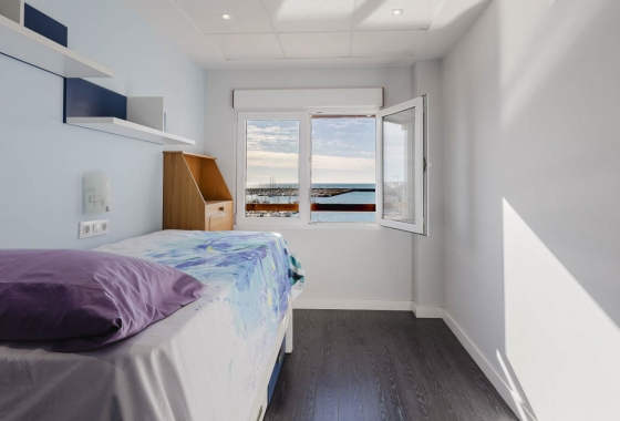 Resale - Apartment / flat - Torrevieja - Playa del Acequión