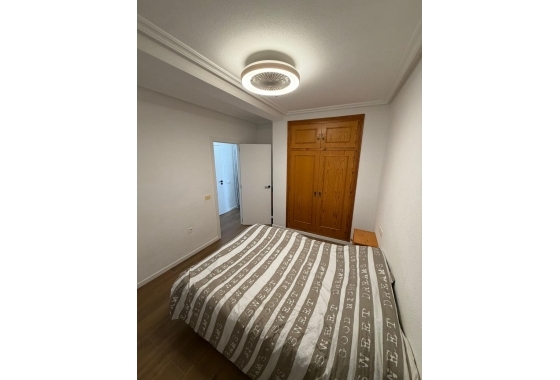 Wiederverkauf - Wohnung - Torrevieja - Punta Prima