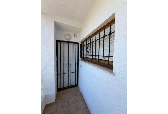 Wiederverkauf - Wohnung - Torrevieja - Punta Prima