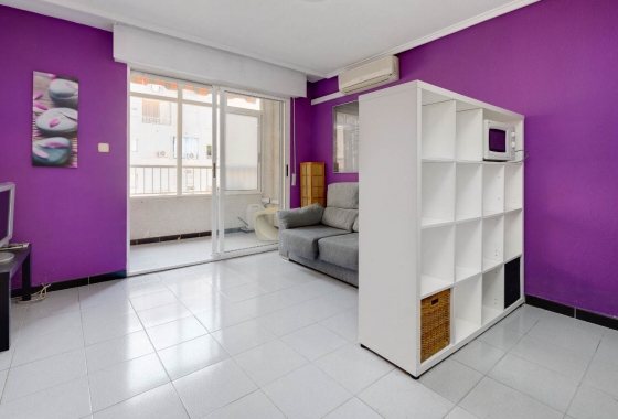 Resale - Apartment / flat - Torrevieja - Playa de los Locos