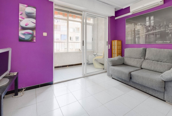 Resale - Apartment / flat - Torrevieja - Playa de los Locos