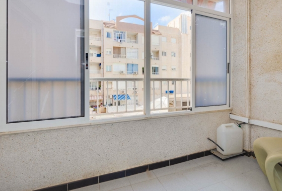Resale - Apartment / flat - Torrevieja - Playa de los Locos