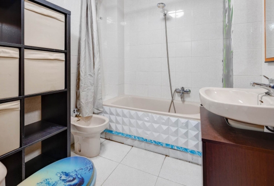 Resale - Apartment / flat - Torrevieja - Playa de los Locos