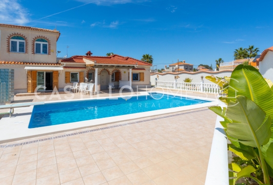 Wiederverkauf - Villa - Torrevieja - Torreta Florida