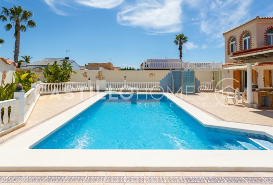 Wiederverkauf - Villa - Torrevieja - Torreta Florida