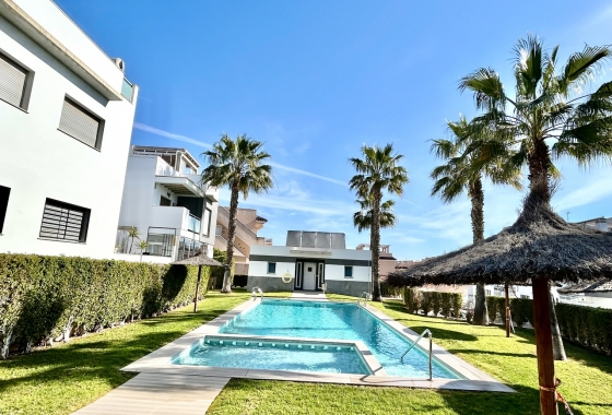 Resale - Apartment / flat - Torrevieja - Costa Blanca