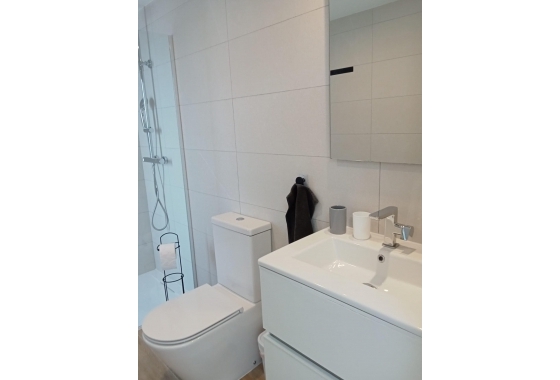 Wiederverkauf - Wohnung - Torrevieja - Punta Prima