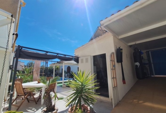 Resale - Villa - Orihuela Costa - Costa Blanca