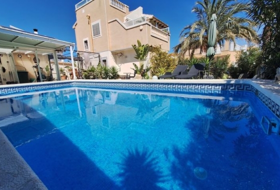 Resale - Villa - Orihuela Costa - Costa Blanca