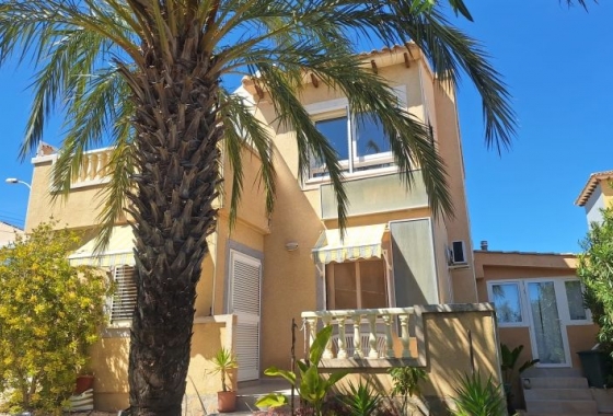 Resale - Villa - Orihuela Costa - Costa Blanca