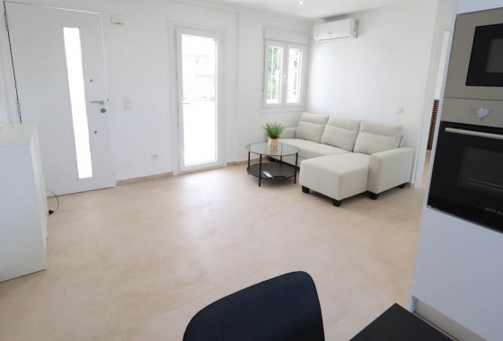 Resale - Bungalow - Orihuela Costa - La Zenia