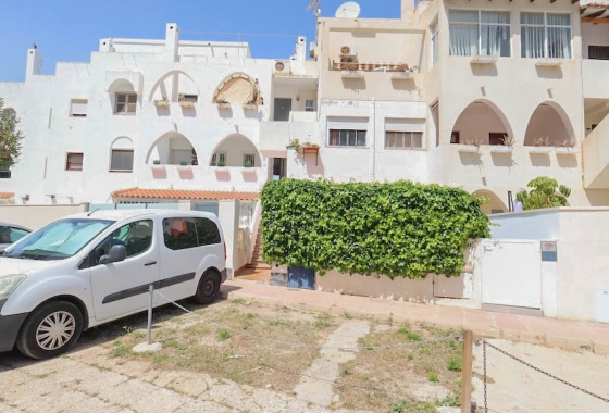 Resale - Bungalow - Orihuela Costa - La Zenia
