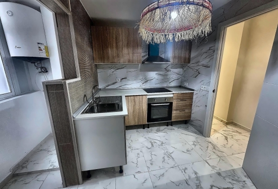 Resale - Apartment / flat - Torrevieja - Costa Blanca