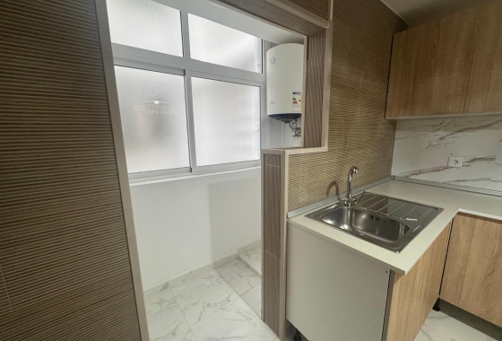 Resale - Apartment / flat - Torrevieja - Costa Blanca