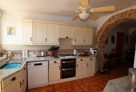 Resale - Finca - Hondón de las Nieves - Inland