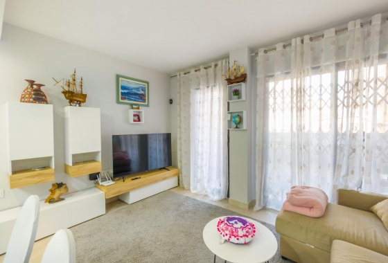 Resale - Apartment / flat - Torrevieja - Estacion De Autobuses