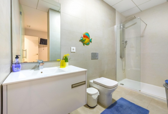 Resale - Apartment / flat - Torrevieja - Estacion De Autobuses