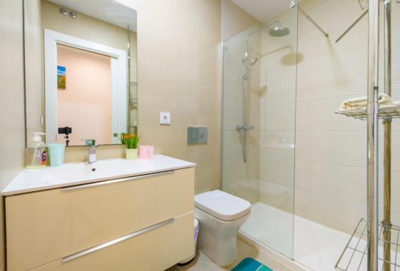 Resale - Apartment / flat - Torrevieja - Estacion De Autobuses