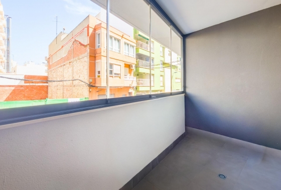 Resale - Apartment / flat - Torrevieja - Estacion De Autobuses